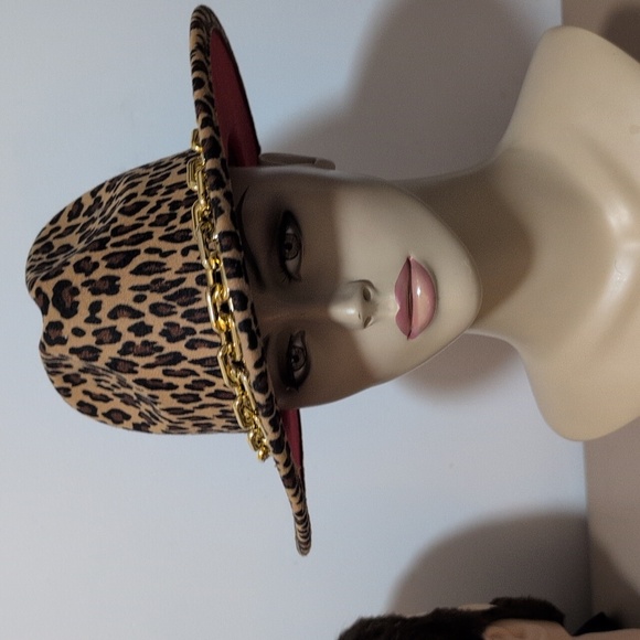 Hat - Picture 9 of 9